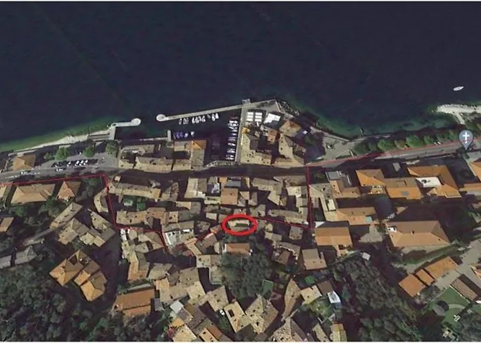 Parolotti شقة